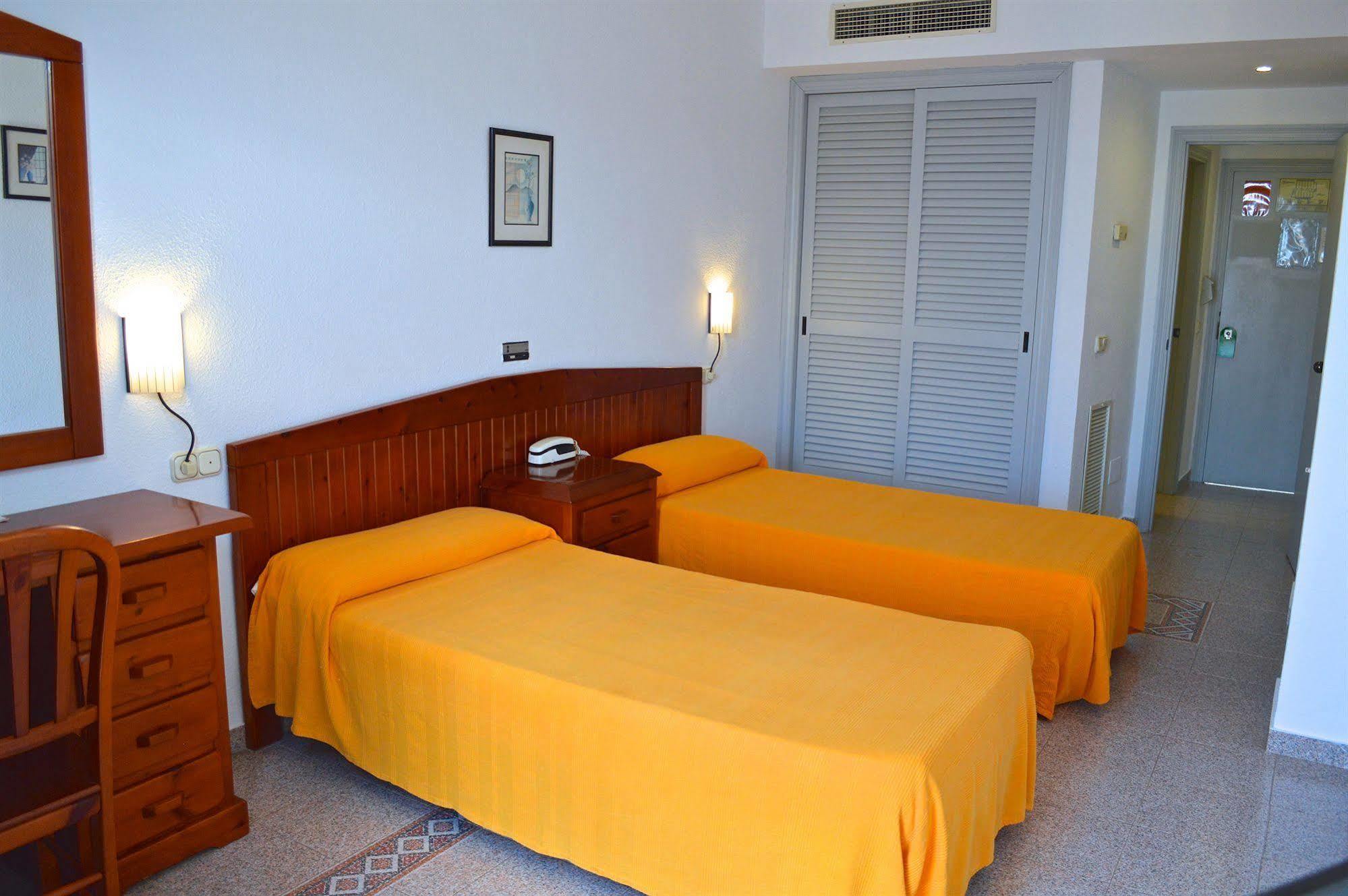 Hostal Molins Park Ибиса Екстериор снимка
